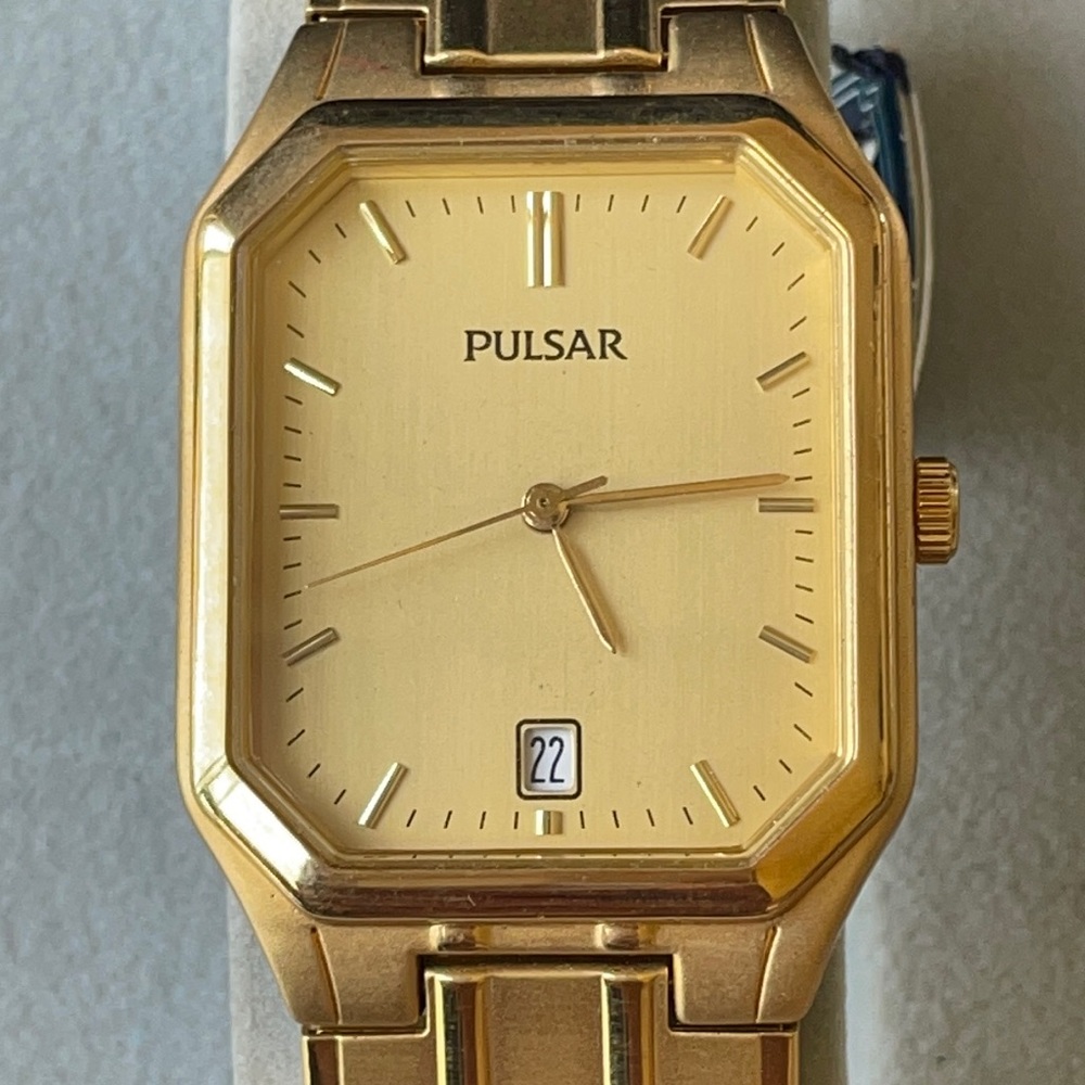 COPY - Pulsar Men battery Expansion band water resistant w/date